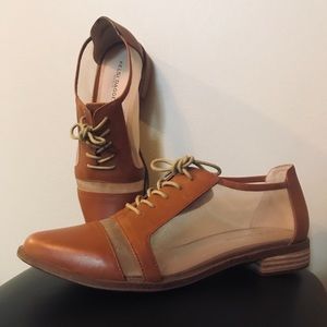 Kelsi Dagger Brooklyn Astoria Oxford 8